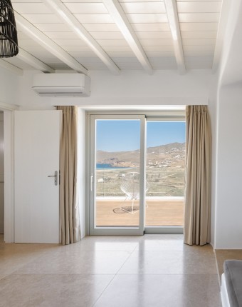  Συρόμενη μπαλκονόπορτα Δ/Φ επάλληλη με τραβέρσες 