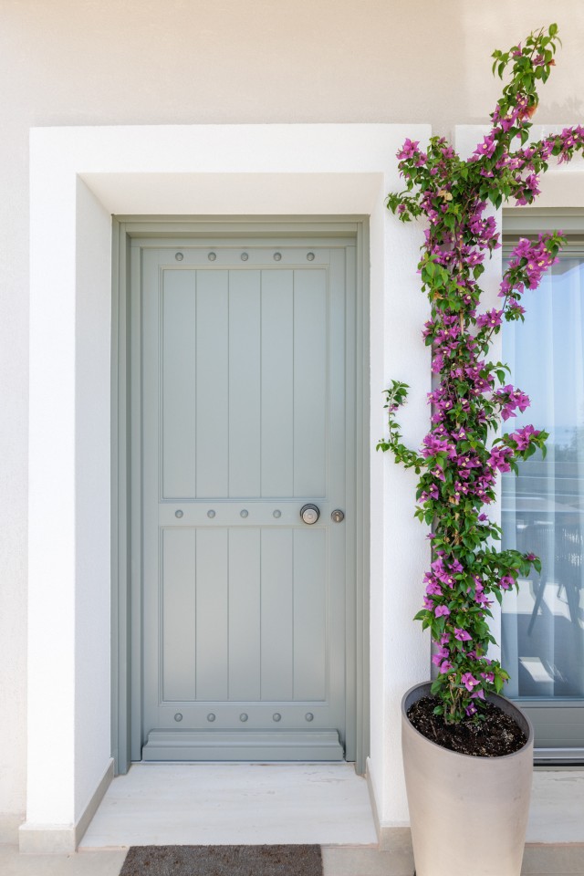 EXTERIOR DOORS